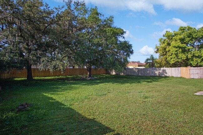 Building Photo - 4 Bedroom Home Now Available