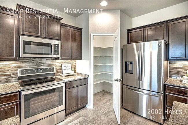 Building Photo - 2002 Hayes-