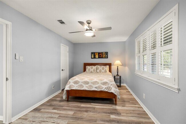 Building Photo - 12423 Honeywood Trail