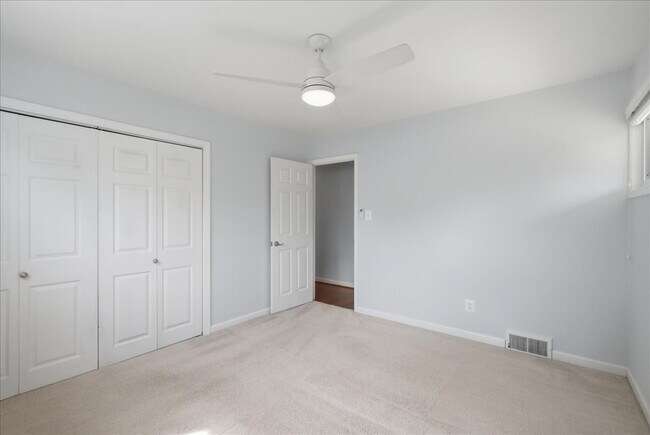 Building Photo - Charming 4-Bedroom Springfield Rambler Near Lake Accotink Park