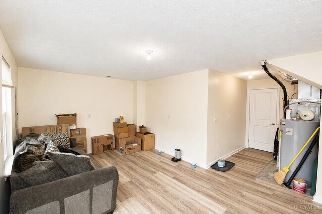 Building Photo - 984 Steamboat Dr