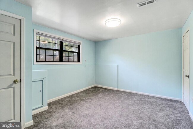 Building Photo - 3964 Rosebay Ct
