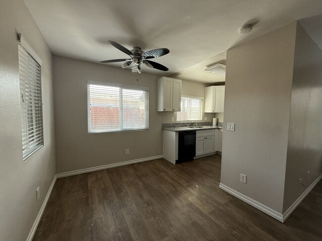 Building Photo - 10713 Lisa Meadows Dr