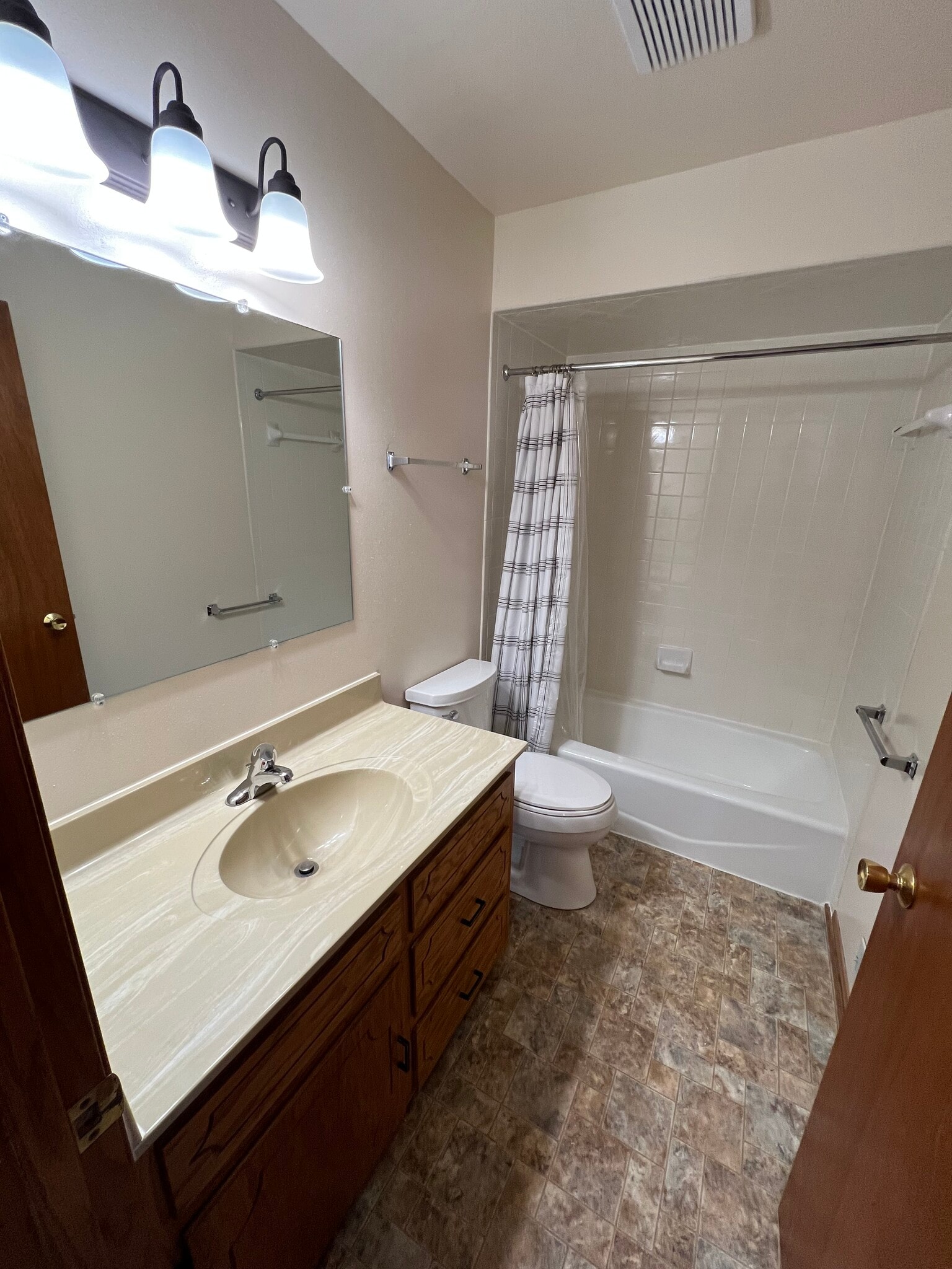 Building Photo - 4259 S 26th St