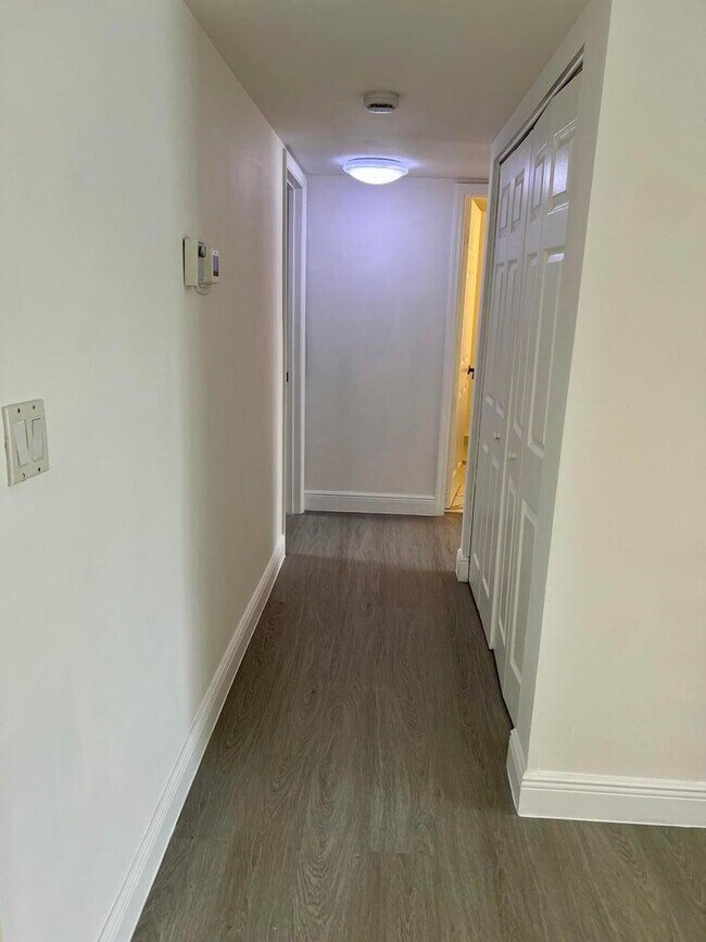 Building Photo - 10821 N Military Trl