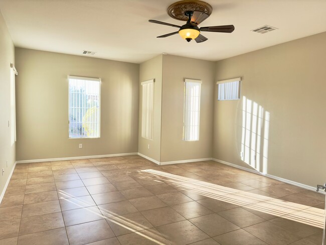 Building Photo - CHARLESTON MODEL W/ 2 BEDROOMS, DEN, 3 BAT...