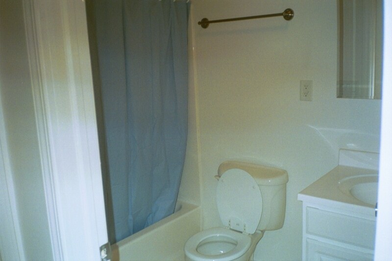 Building Photo - 330-332 Green St