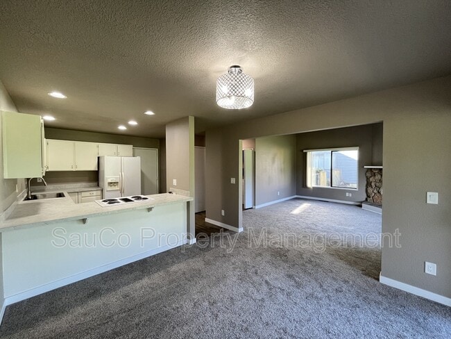 Building Photo - 20635 NW Lapine Way