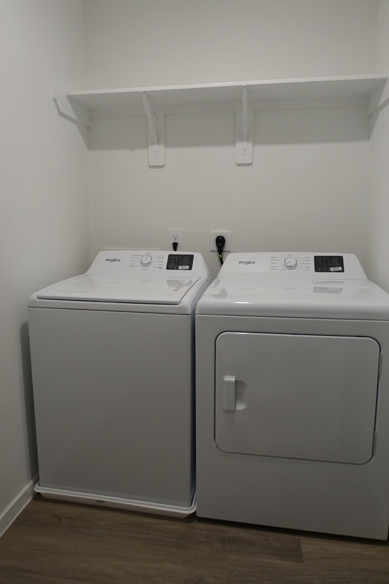 Building Photo - 3004 Fall Gold Ln