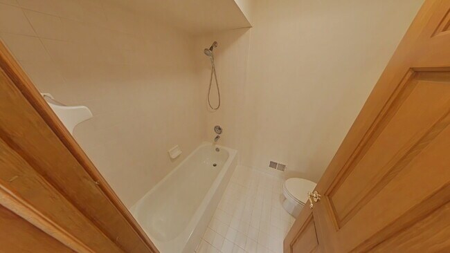 Building Photo - 1449 Ridge Ct