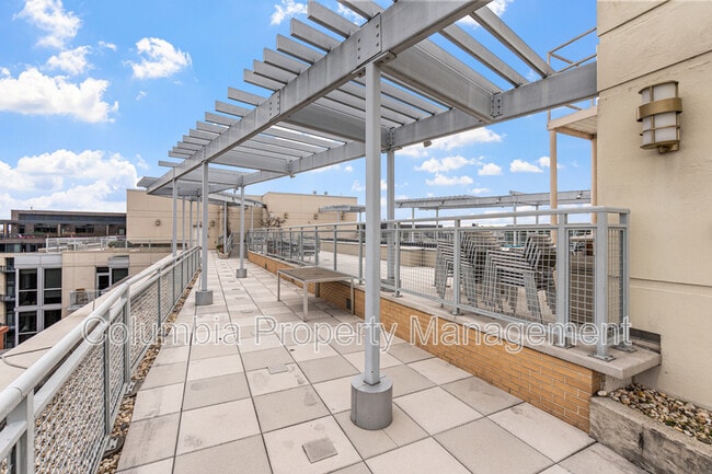 Building Photo - 1025 1st St SE