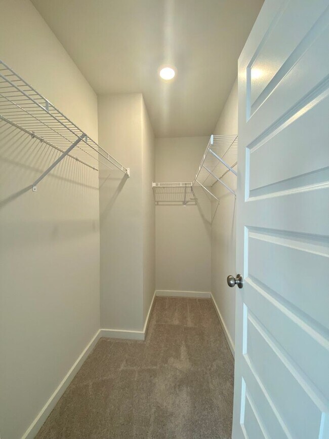 Building Photo - “Modern comfort meets Murfreesboro charm —...