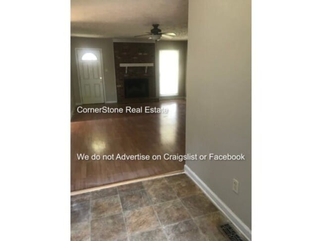 Building Photo - 5012 Shimmer Dr