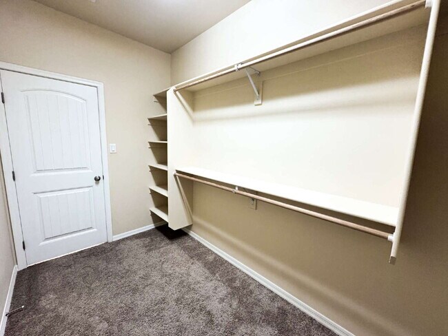 Building Photo - Araby Crossing – 3 Bedroom, 2 Bathroom Sol...