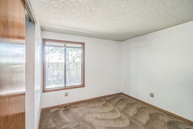 Building Photo - 21665 SW Imperial Ct