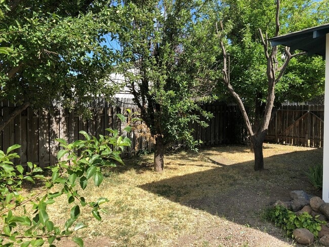Building Photo - 3435 SW Pumice Ave