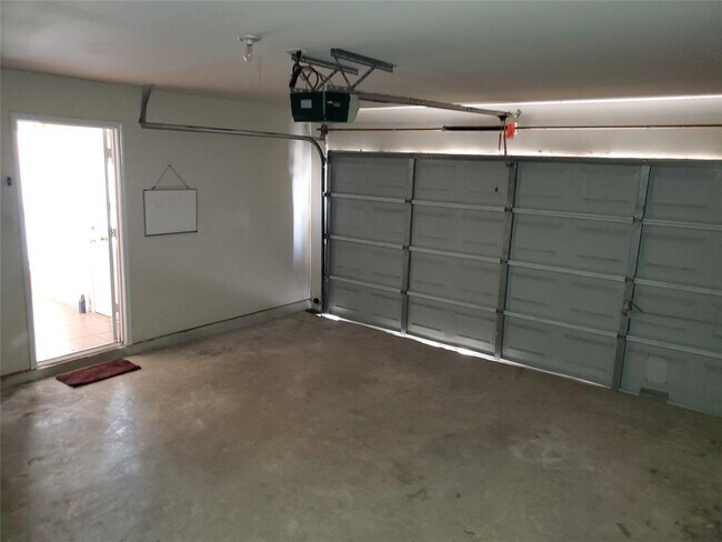 Building Photo - 7310 Fliser