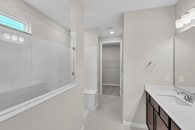 Building Photo - New construction 4/3 on cul-de-sac in cove...