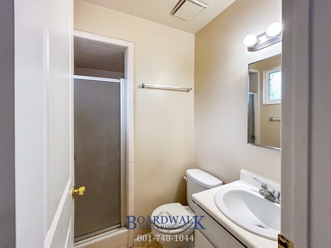 Building Photo - 2106 Western Charm Dr