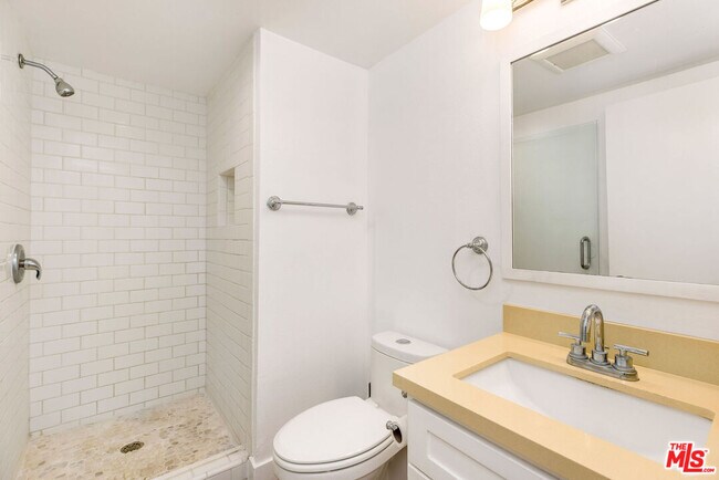 Building Photo - 13107 Mindanao Wy