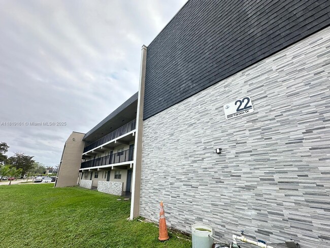 Building Photo - 8000 Fairview Dr