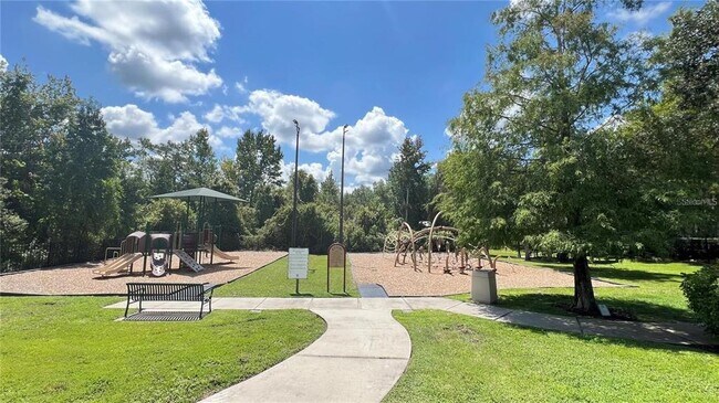 Building Photo - 934 Westpark Dr