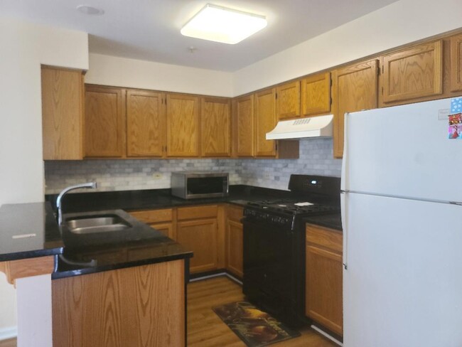 Building Photo - 1369 Orleans Dr