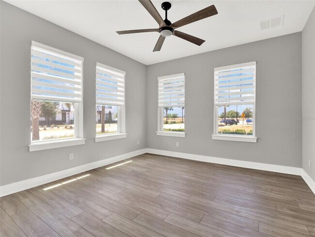 Building Photo - 13782 Grignard Aly