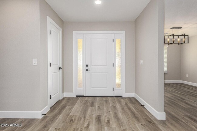 Building Photo - 9938 W Willow Creek Cir