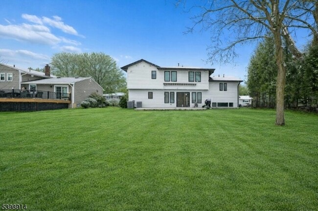 Building Photo - 30 Hemlock Terrace