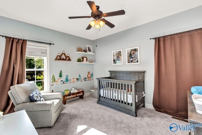 Building Photo - 230 Bishop Farm Way