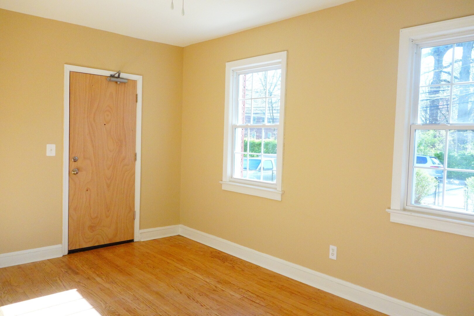 Building Photo - 8413 Flower Ave