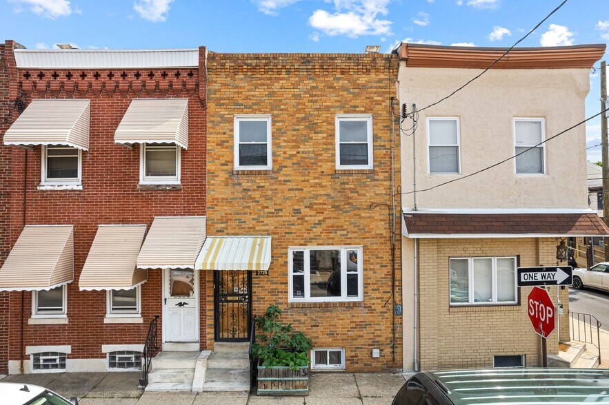 Building Photo - 2725 E Indiana Ave
