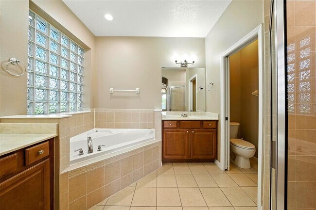 Building Photo - 36815 Queen Bee Ln