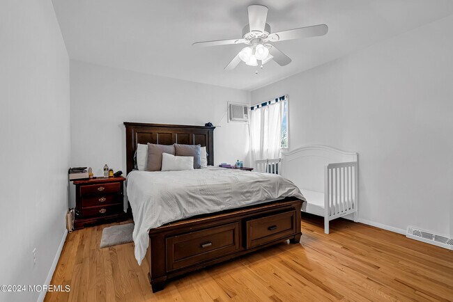 Building Photo - 36 Community Dr