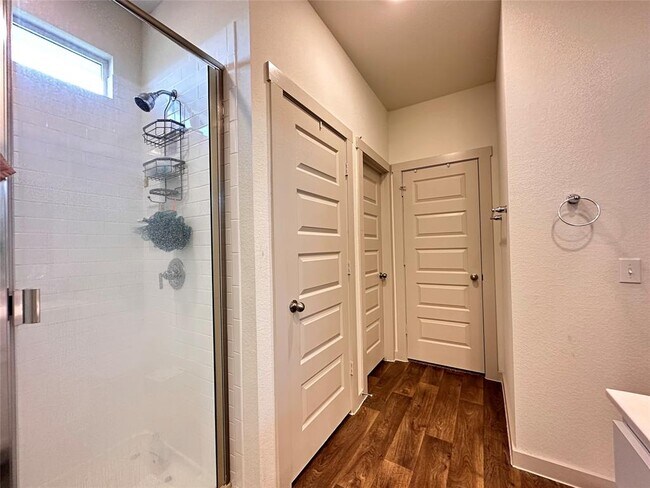 Building Photo - 630 Concho River Dr