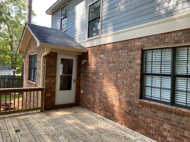 Building Photo - 513 Adams Mill Ln