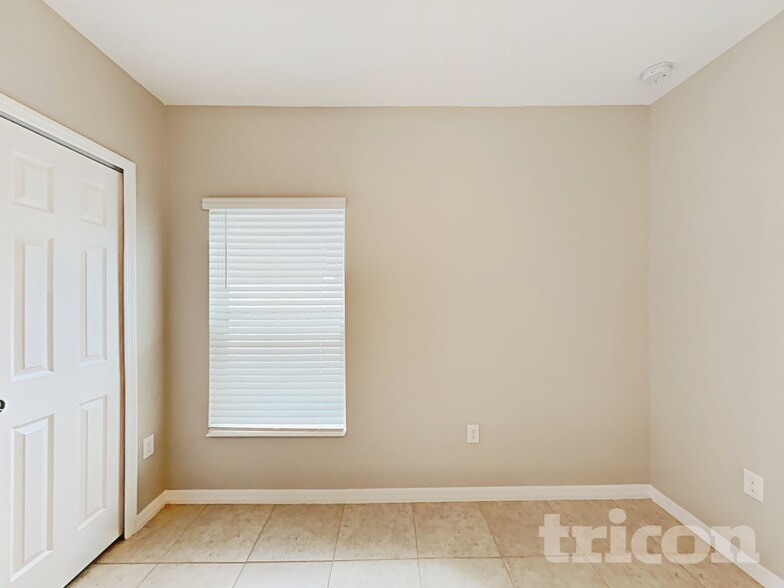 Building Photo - 417 Kestrel Dr
