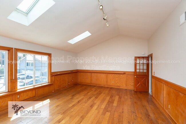 Building Photo - 1595 Avenida De Los Lirios