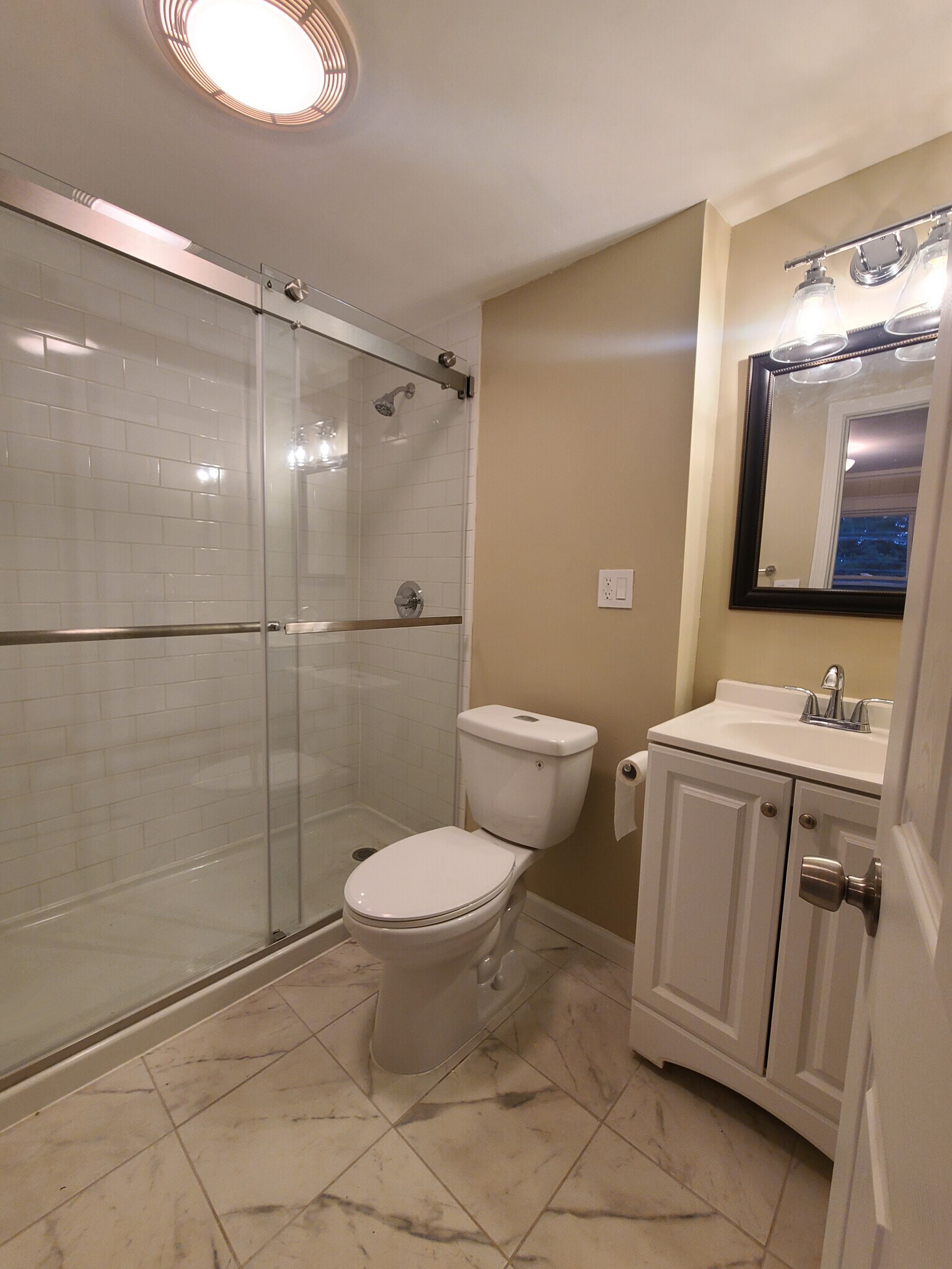 Bethroom - 143 Derby Ave