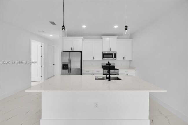 Building Photo - 4746 27th St SW