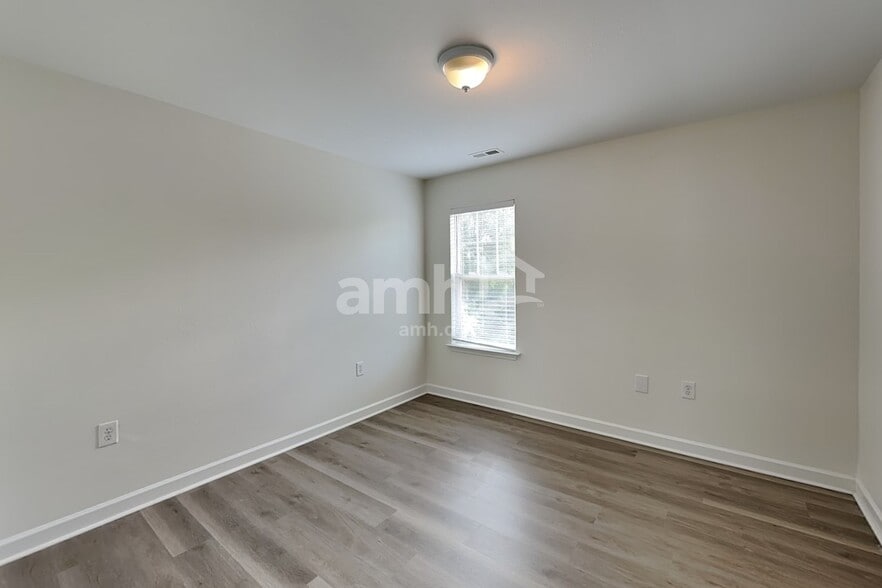 Building Photo - 3007 Semmes Ln