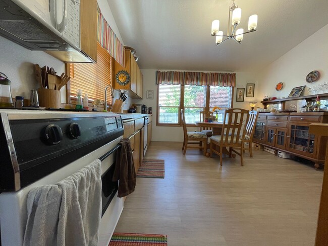 Building Photo - 3-Bedroom Home in Beaverton!