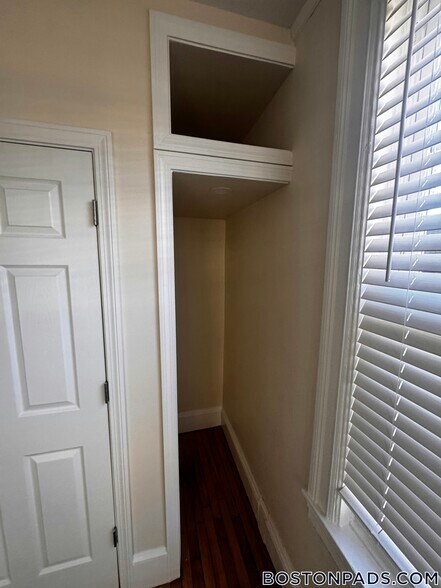 Building Photo - 30 Wadsworth St