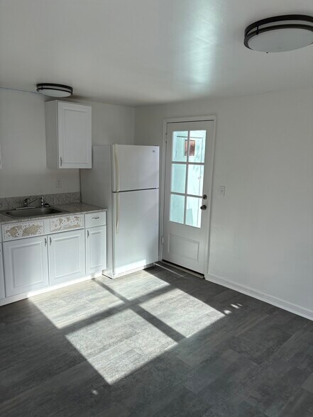 Building Photo - 955 Aspen St