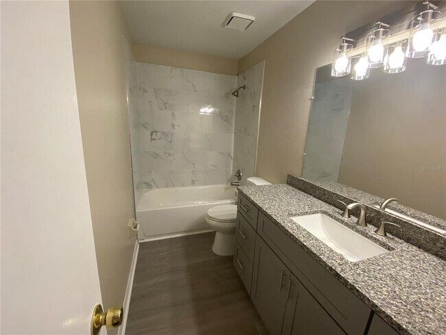 Building Photo - 6763 Magnolia Pointe Cir