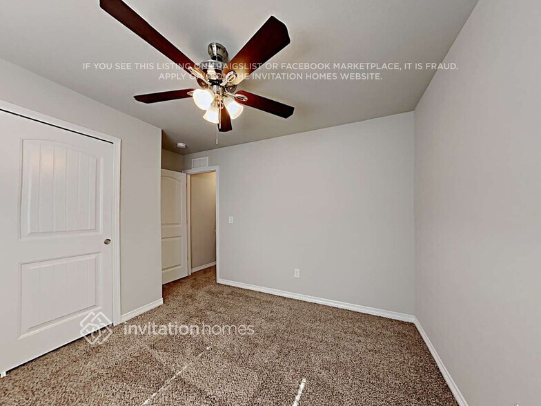 Building Photo - 10833 Pigeon Dr