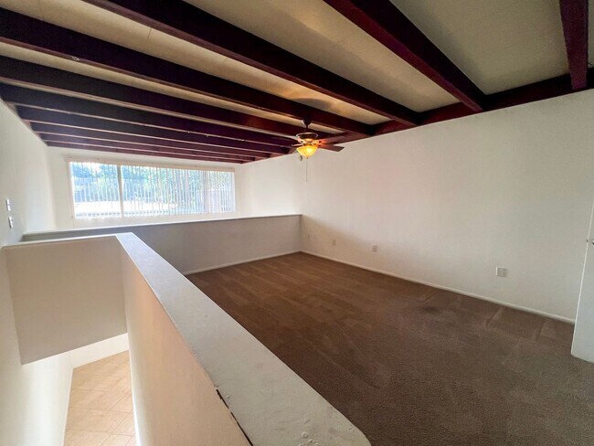Building Photo - 605 SW 75th St