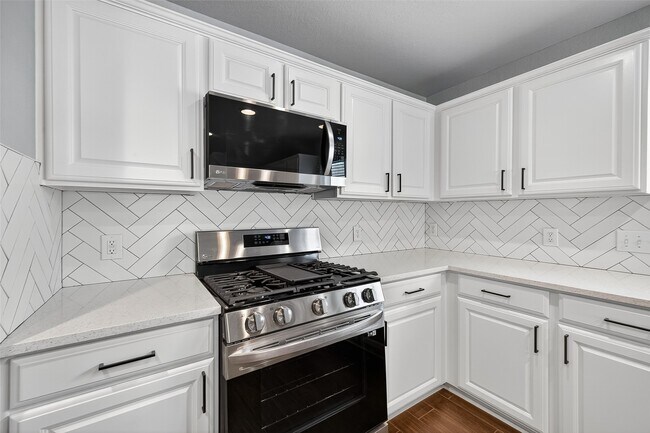 Building Photo - 4038 Mt Everest Way