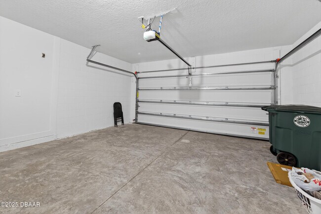 Building Photo - 284 Links Ter Blvd